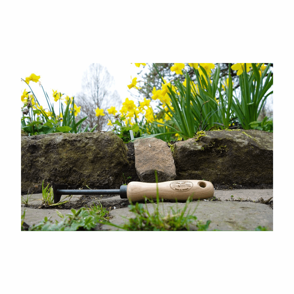 DeWit Paver Tool - Triangle Patio Knife - Image 2