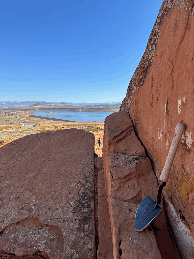 DeWit Shovel - American with 10" Handgrip - Image 2